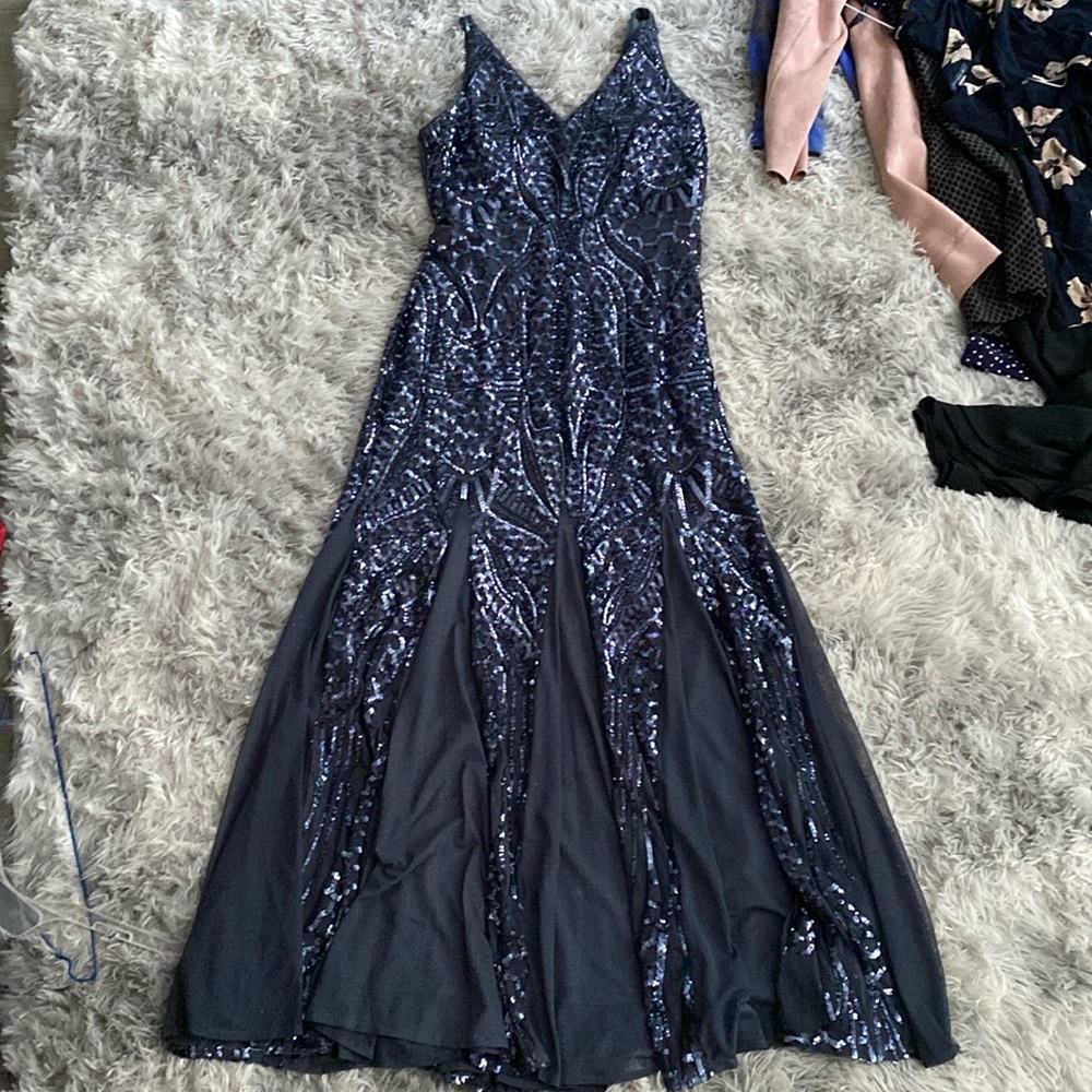 Formal sequined Gown, flared out hem. Gunmetal color